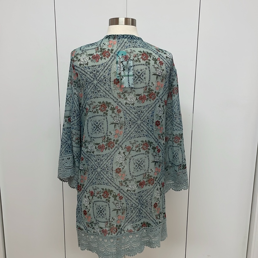 NWT Kimono - Picture 5 of 8